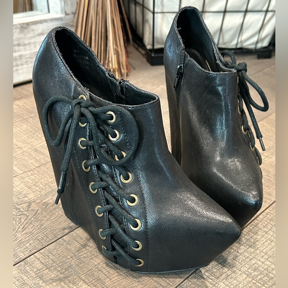 Jeffrey Campbell ‘Zup’ Wedge Bootie! Excellent Condition!